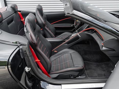 Used 2025 Ferrari Roma Spider image 24