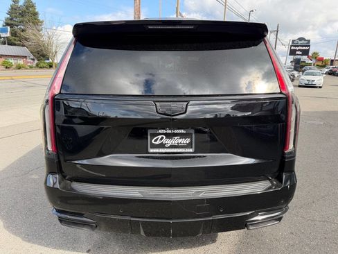 Used 2022 Cadillac Escalade Sport Platinum image 6