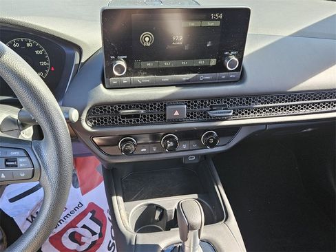 Used 2024 Honda HR-V LX image 17