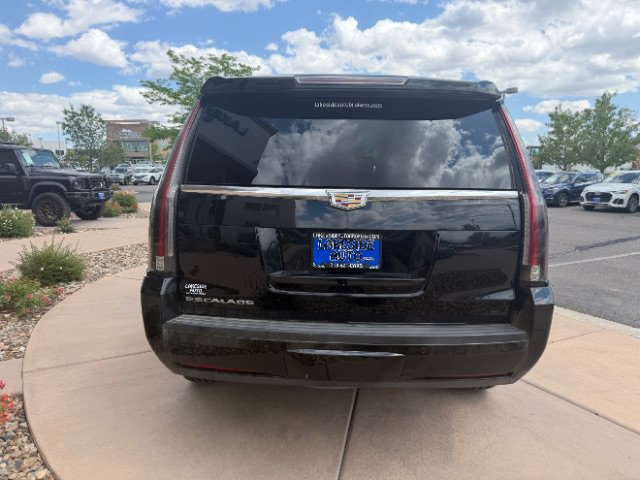 Used 2016 Cadillac Escalade Luxury AWD/4WD image 7