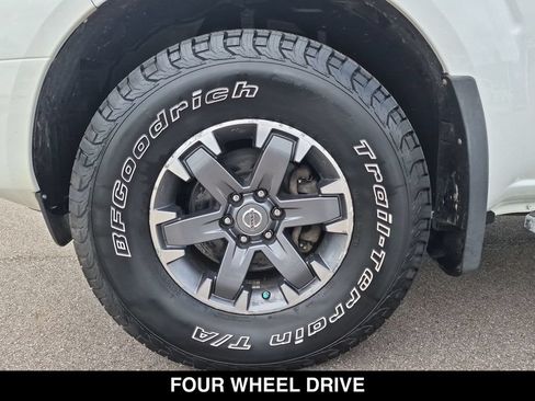 Used 2018 Nissan Frontier PRO-4X AWD/4WD image 17