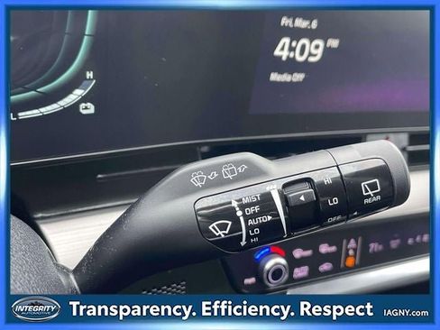 Used 2023 Kia Sportage EX image 24