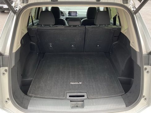 Used 2025 Nissan Rogue SV AWD/4WD image 21
