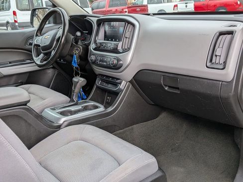 Used 2015 Chevrolet Colorado LT image 21