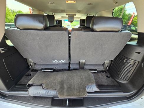 Used 2014 Cadillac Escalade Platinum AWD/4WD image 35