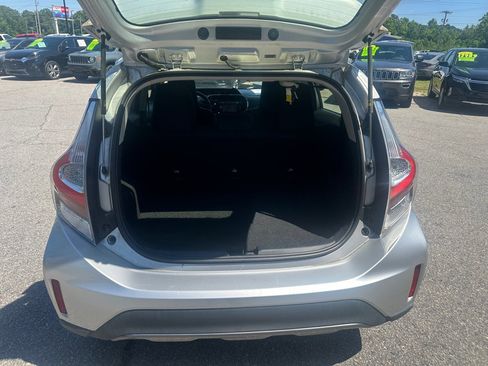 Used 2018 Toyota Prius C One FWD image 10