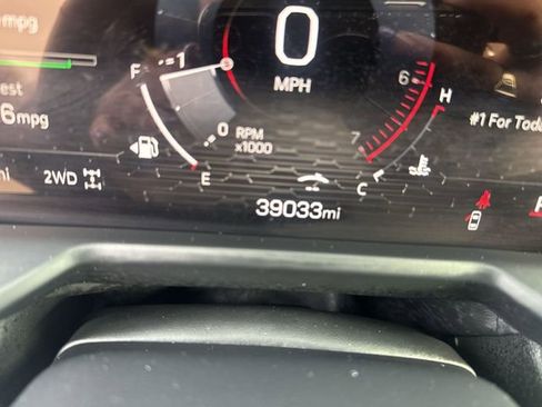 Used 2024 GMC Acadia Elevation AWD/4WD image 12