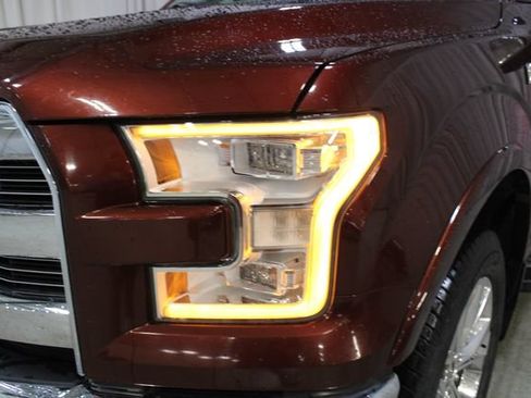 Used 2015 Ford F150 Lariat w/ Equipment Group 502A Luxury AWD/4WD image 33