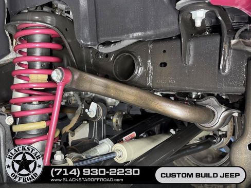 Used 2022 Jeep Wrangler Unlimited Sahara w/ Cold Weather Group AWD/4WD image 33
