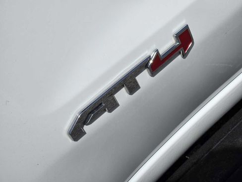 Used 2025 GMC Sierra 1500 AT4 w/ AT4 Premium Package AWD/4WD image 11