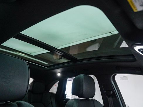 Certified 2026 Porsche Macan AWD/4WD image 20