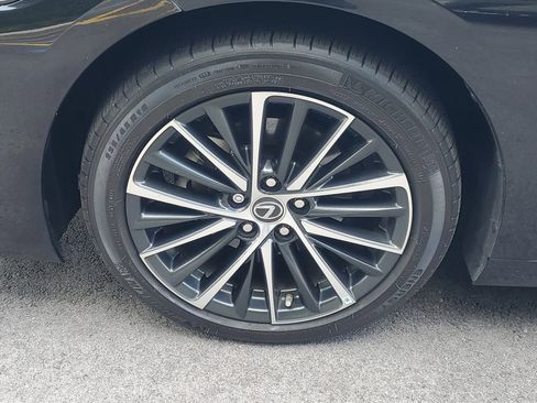 Used 2024 Lexus ES 350 w/ Premium Package image 5