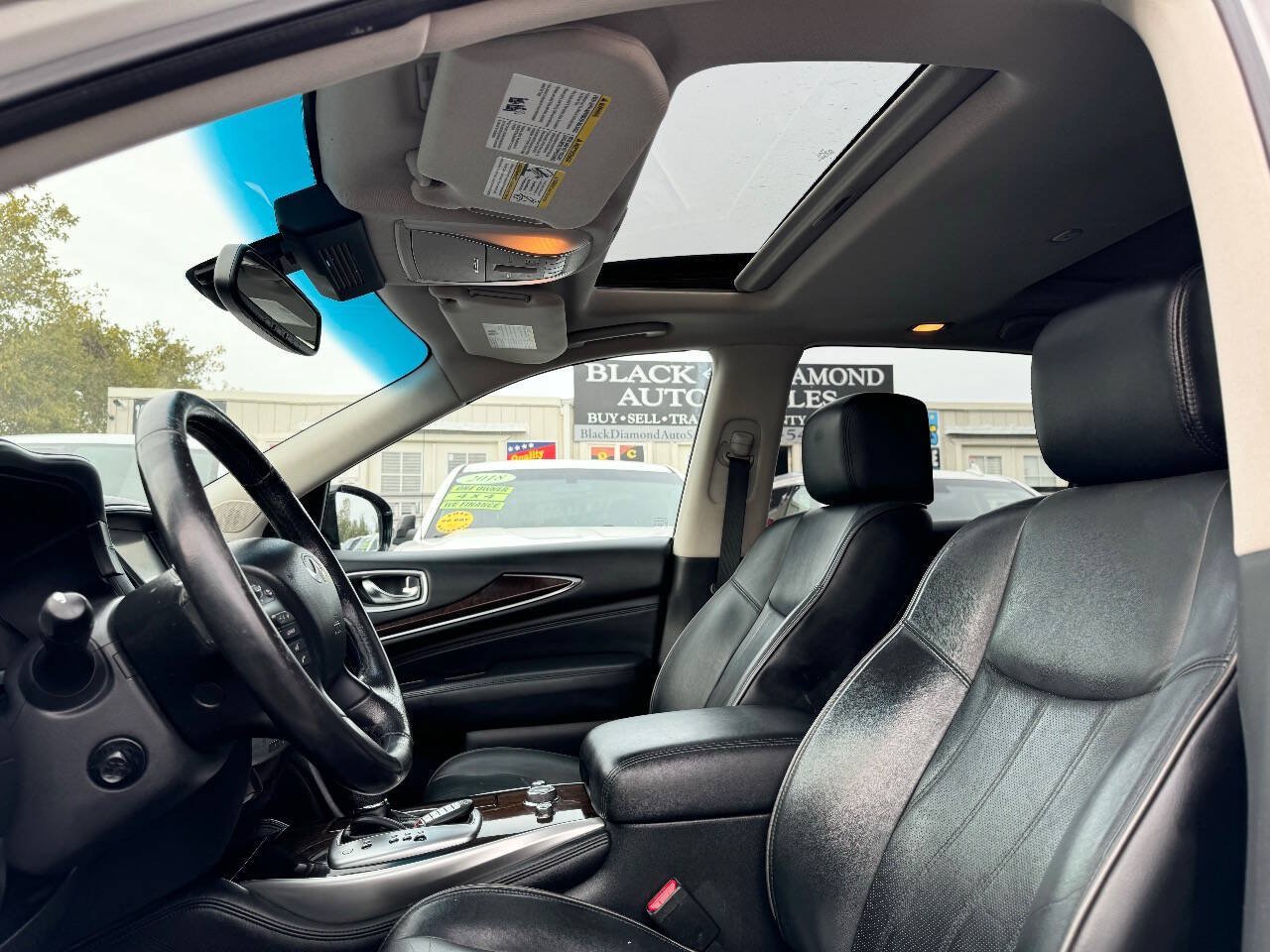 Used 2015 INFINITI QX60 AWD Hybrid w/ HEV Deluxe Touring Package image 10