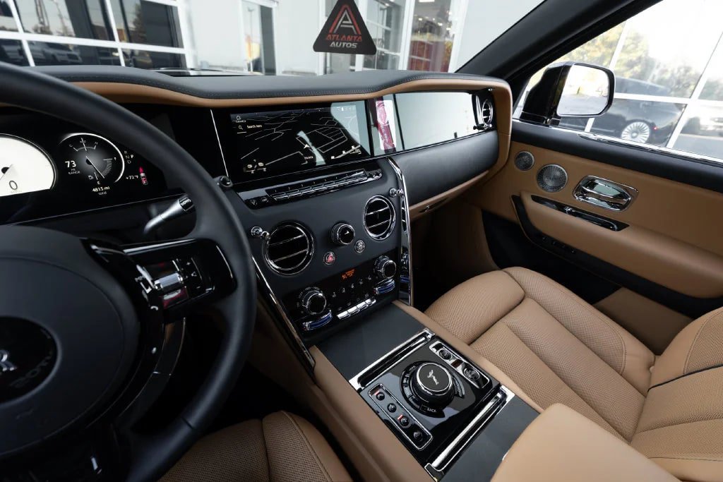 Used 2026 Rolls-Royce Cullinan w/ Cullinan Package AWD/4WD image 41
