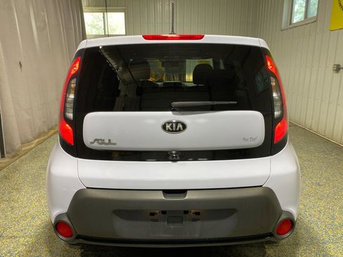 Used 2016 Kia Soul w/ Convenience Package FWD image 4