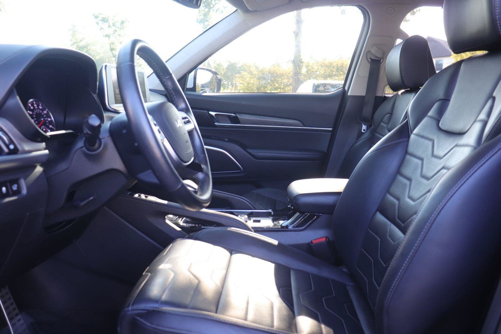 Used 2022 Kia Telluride SX w/ SX Prestige Package AWD/4WD image 10