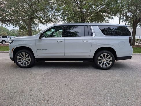 New 2026 Chevrolet Suburban Premier AWD/4WD image 5