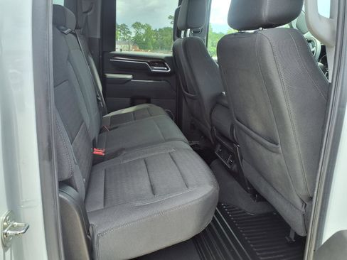 Used 2024 Chevrolet Silverado 2500 LT AWD/4WD image 19