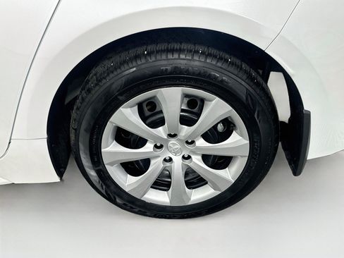 Used 2026 Toyota Corolla LE FWD image 11