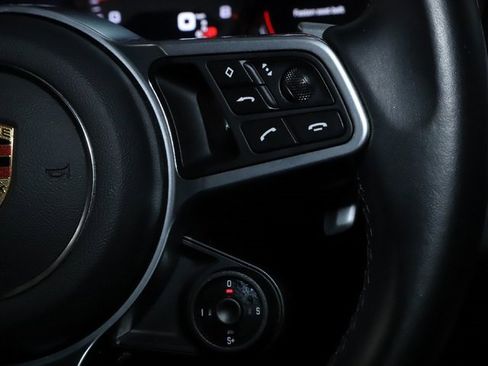 Used 2021 Porsche Cayenne Coupe image 24