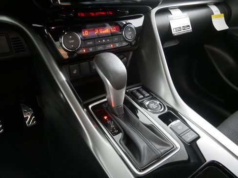 New 2025 Mitsubishi Eclipse Cross Black Edition image 7