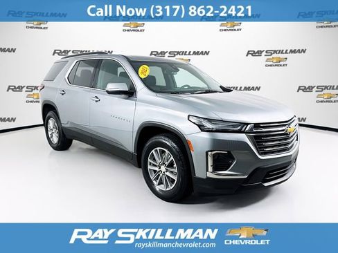 Used 2023 Chevrolet Traverse LT FWD image 1