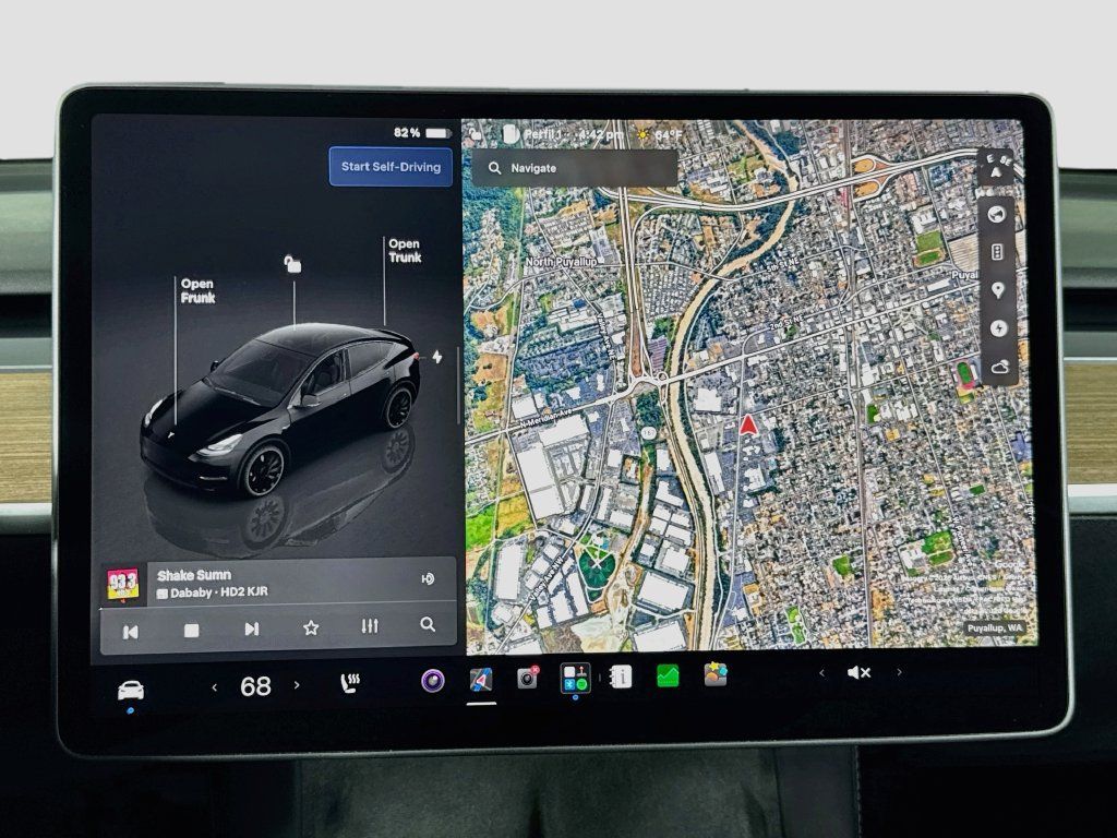 Used 2024 Tesla Model Y Performance AWD/4WD image 22