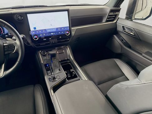 Certified 2025 Lexus GX 550 w/ Cold Area Package AWD/4WD image 24