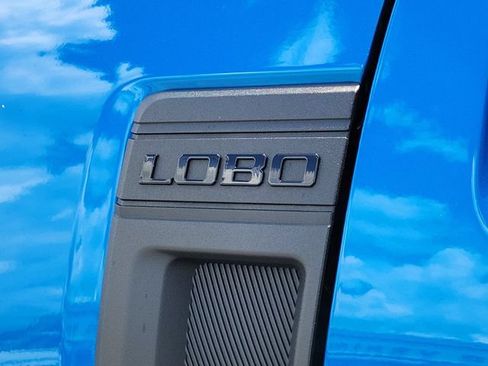 Certified 2025 Ford Maverick Lobo AWD/4WD image 7