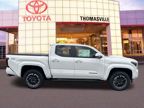 New 2025 Toyota Tacoma TRD Sport AWD/4WD image 4