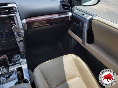 Used 2022 Toyota 4Runner Limited AWD/4WD image 21
