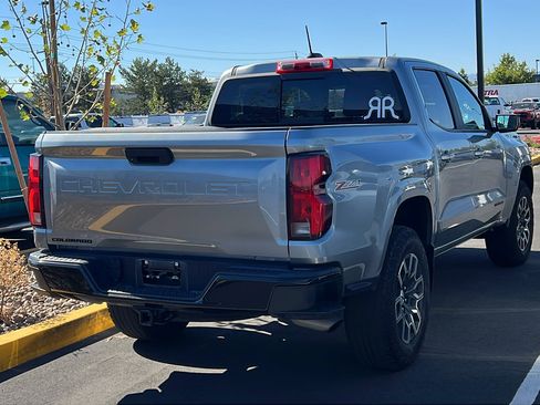 Used 2023 Chevrolet Colorado Z71 w/ Advanced Trailering Package AWD/4WD image 2