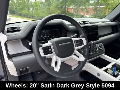 Used 2025 Land Rover Defender 90 X-Dynamic SE AWD/4WD image 15