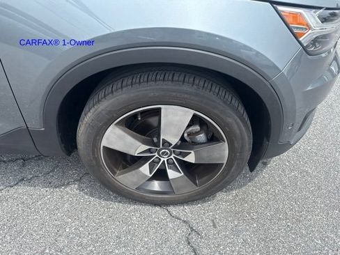 Used 2019 Volvo XC40 T5 Momentum AWD/4WD image 2