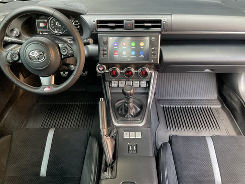Used 2025 Toyota GR86 Premium w/ Performance Package RWD image 25