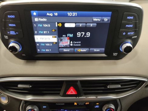 Used 2020 Hyundai Santa Fe SEL w/ Convenience Package image 25