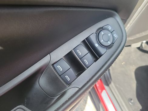 Used 2023 Buick Encore GX Essence w/ Experience Buick Package FWD image 27