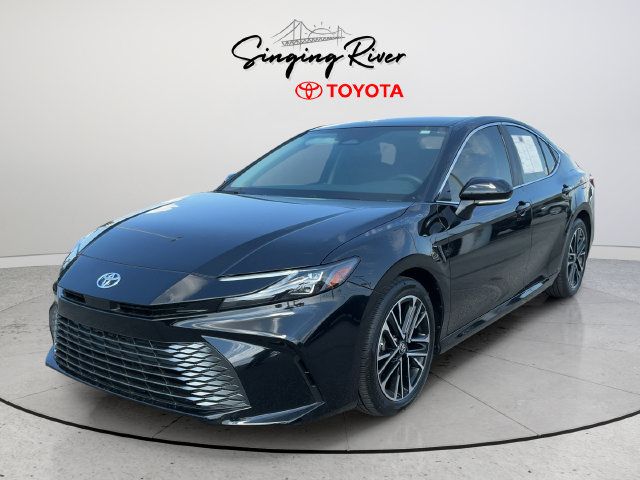Used 2026 Toyota Camry XLE FWD image 3