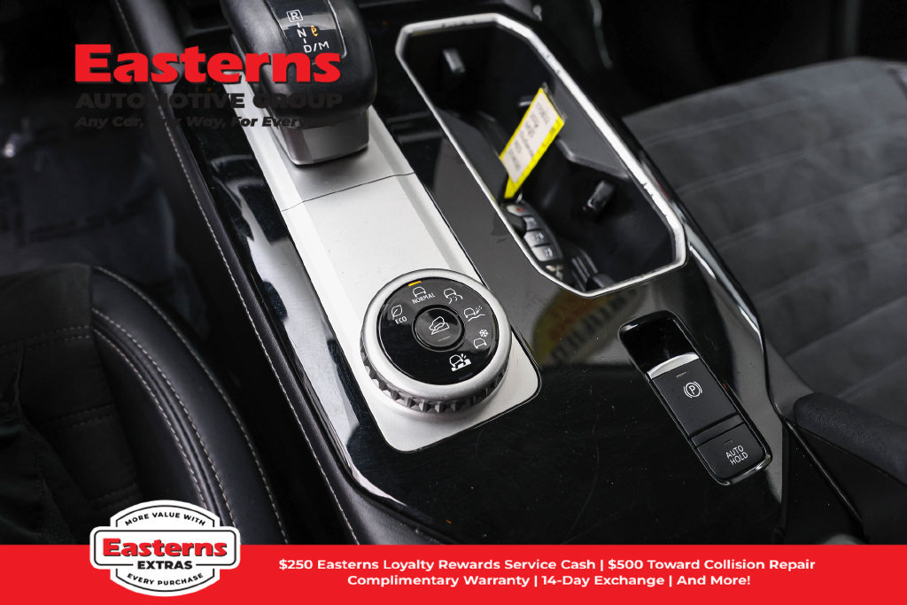 Used 2025 Mitsubishi Outlander SE AWD/4WD image 21