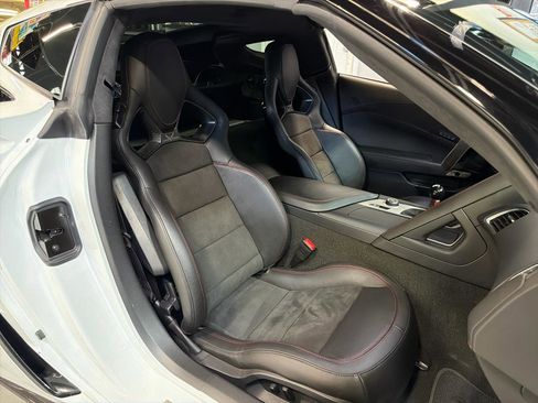 Used 2017 Chevrolet Corvette Z06 image 28