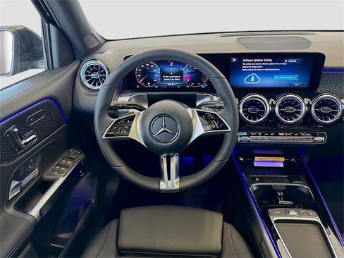 New 2025 Mercedes-Benz GLB 250 GLB 250 image 5
