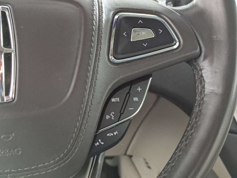 Used 2018 Lincoln MKZ Premiere FWD image 19