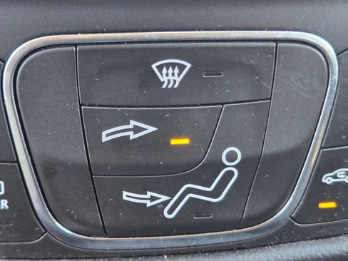 Used 2023 Chevrolet Equinox LT AWD/4WD image 23
