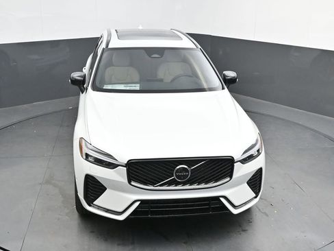 New 2026 Volvo XC60 B5 Plus w/ Protection Package Premier AWD/4WD image 29