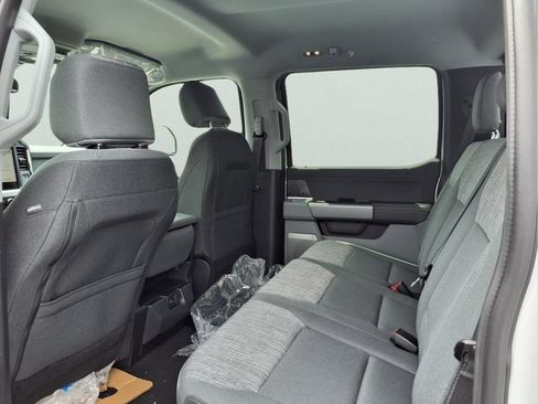 New 2026 Ford F250 XLT w/ XLT Premium Package AWD/4WD image 18