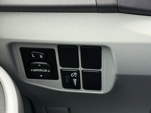 Used 2010 Toyota Prius Five image 27