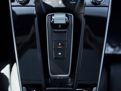 Used 2024 Porsche 911 Carrera 4S w/ Premium Package image 63