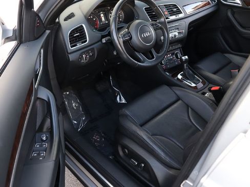 Used 2018 Audi Q3 2.0T Premium Plus AWD/4WD image 16
