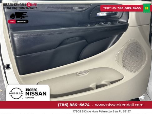 Used 2019 Dodge Grand Caravan SE image 32