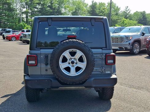 Used 2018 Jeep Wrangler Sport AWD/4WD image 5